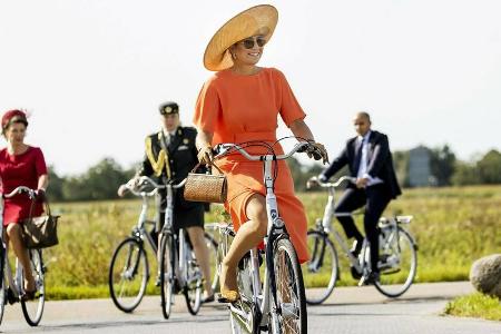 Macht auch auf dem Fahrrad eine gute Figur: Königin Máxima der Niederlande. Macht auch auf dem Fahrrad eine gute Figur: Königin Máxima der Niederlande.