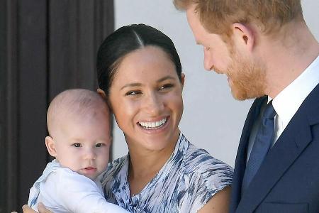 Prinz Harry, Herzogin Meghan und der kleine Archie während eines öffentlichen Auftritts im vergangenen Jahr. Prinz Harry, Herzogin Meghan und der kleine Archie während eines öffentlichen Auftritts im vergangenen Jahr.