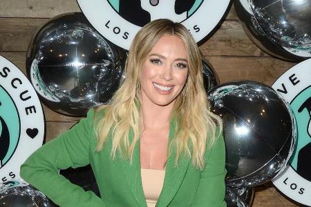Hilary Duff hatte offenbar Lust auf eine Typveränderung. Hilary Duff hatte offenbar Lust auf eine Typveränderung.