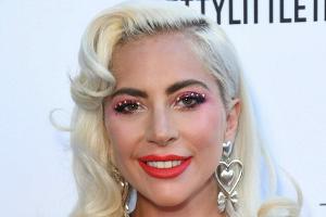Lady Gaga und Co.: Weltstars singen für Corona-Helfer
