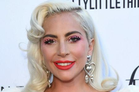 Lady Gaga spricht in den höchsten Tönen von ihrem neuen Freund. Lady Gaga spricht in den höchsten Tönen von ihrem neuen Freund.