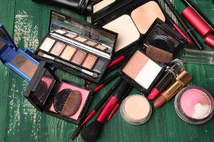 Beauty-Produkte richtig entsorgen, lagern und recyceln