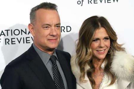 Tom Hanks und Rita Wilson wollen die Entwicklung eines Corona-Impfstoffs vorantreiben - mit ihrem eigenen Blut Tom Hanks und Rita Wilson wollen die Entwicklung eines Corona-Impfstoffs vorantreiben - mit ihrem eigenen Blut