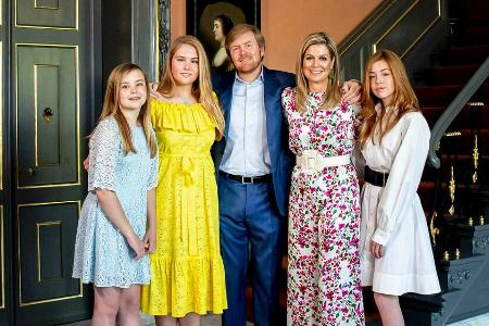 Die königliche Familie am niederländischen Königstag (v.l.): Prinzessin Ariane, Kronprinzessin Amalia, König Willem-Alexande... Die königliche Familie am niederländischen Königstag (v.l.): Prinzessin Ariane, Kronprinzessin Amalia, König Willem-Alexande...