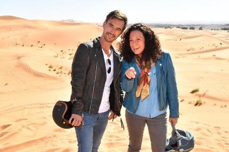 Hanna Liebhold (Barbara Wussow) ist es gelungen, Kapitän Max Parger (Florian Silbereisen) zu einem Hanna Liebhold (Barbara Wussow) ist es gelungen, Kapitän Max Parger (Florian Silbereisen) zu einem