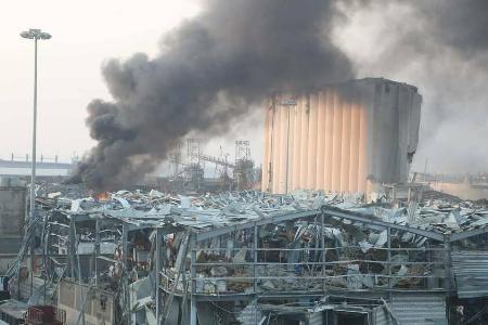 Das gesamte Hafengebiet in Beirut ist nahezu zerstört worden. Das gesamte Hafengebiet in Beirut ist nahezu zerstört worden.