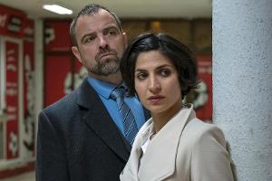 "Der Kroatien-Krimi: Der Henker": Branka (Neda Rahmanian) und der Korruptionsjäger Stojan Manojlovic (Juergen Maurer) ermitt...