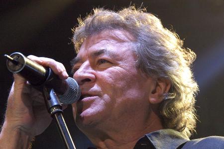 Ian Gillan steht mit Deep Purple erneut auf Platz eins der Album-Charts. Ian Gillan steht mit Deep Purple erneut auf Platz eins der Album-Charts.