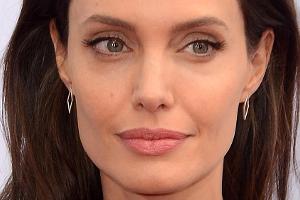 Angelina Jolie sorgt sich um junge Opfer häuslicher Gewalt