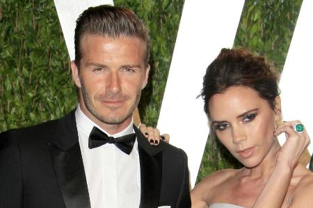 David Beckham liebt das Make-up seiner Frau und nutzt es für sich selbst. David Beckham liebt das Make-up seiner Frau und nutzt es für sich selbst.