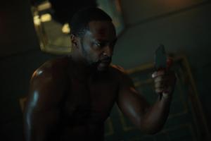 Marvel-Star Anthony Mackie in seiner "Altered Carbon"-Rolle des Takeshi Kovacs.