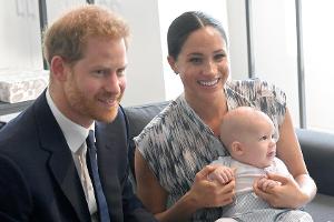 Kleinfamilie mit große Herzen: Prinz Harry, seine Frau Meghan und das gemeinsame Söhnchen Archie.