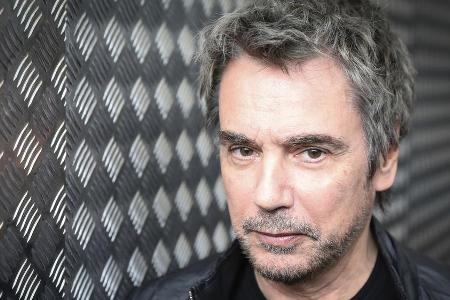 Jean-Michel Jarre gilt seit den 1970er Jahren als Wegbereiter für die elektronische Musik. Jean-Michel Jarre gilt seit den 1970er Jahren als Wegbereiter für die elektronische Musik.