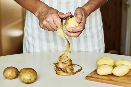 Kartoffeln lassen sich zu einer köstlichen Suppe verarbeiten.