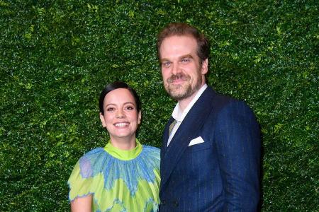 Lily Allen und David Harbour sind seit September 2020 verheiratet. Lily Allen und David Harbour sind seit September 2020 verheiratet.