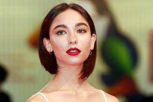 "Zerfressen": Mutiges Akne-Bild von Schauspielerin Matilda De Angelis