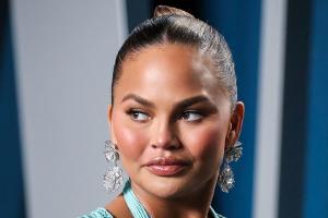 Chrissy Teigen wird "nie wieder schwanger sein"