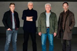 Ferdinand Hofer, Udo Wachtveitl, Miroslav Nemec und Jörg Hartmann im zweiten Teil der "Tatort"-Doppelfolge "In der Familie" ...