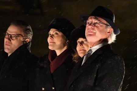 Prinz Daniel, Prinzessin Victoria und Königin Silvia mit König Carl Gustaf bei einem gemeinsamen Auftritt Prinz Daniel, Prinzessin Victoria und Königin Silvia mit König Carl Gustaf bei einem gemeinsamen Auftritt