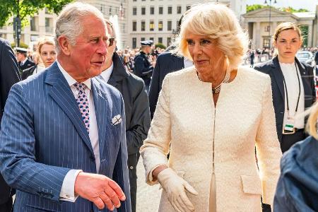 Prinz Charles und Herzogin Camilla setzen sich für die Schauspielbranche ein. Prinz Charles und Herzogin Camilla setzen sich für die Schauspielbranche ein.