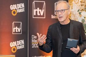 Reinhold Beckmann erhält Preis für soziales Engagement