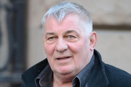Schauspieler Heinz Hoenig schwelgt mit Söhnchen Juliano im Baby-Glück Schauspieler Heinz Hoenig schwelgt mit Söhnchen Juliano im Baby-Glück