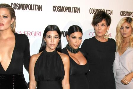 Ein Teil des Kardashian-Jenner-Clans (v.l.): Khloé Kardashian, Kourtney Kardashian, Kim Kardashian West, Kris Jenner und Kyl... Ein Teil des Kardashian-Jenner-Clans (v.l.): Khloé Kardashian, Kourtney Kardashian, Kim Kardashian West, Kris Jenner und Kyl...