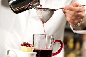 DIY-Tipps vom Barkeeper: So einfach gelingt der Glühwein zu Hause