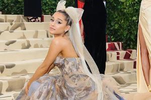 Ariana Grande: Was es mit ihrem Verlobungsring auf sich hat