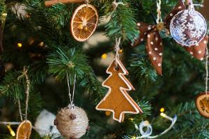 Das sind die Baumschmuck-Trends 2020