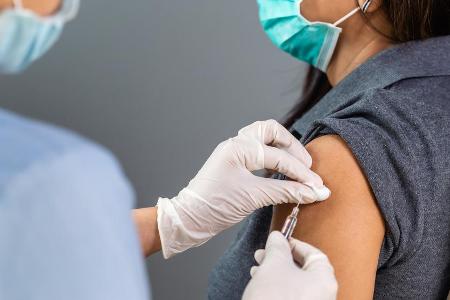 Corona-Impfungen sollen in Deutschland ab dem 27. Dezember möglich sein.