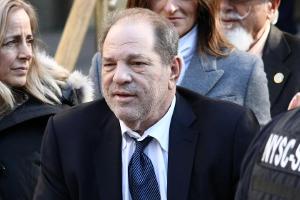 Harvey Weinstein bleibt weiterhin in einer Klinik