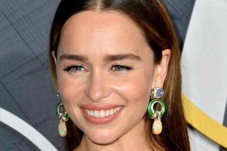 Schauspielerin Emilia Clarke ruft zum Spenden auf Schauspielerin Emilia Clarke ruft zum Spenden auf