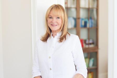Dr. med. Petra Bracht setzt auf die 16:8-Methode beim Intervallfasten. Dr. med. Petra Bracht setzt auf die 16:8-Methode beim Intervallfasten.