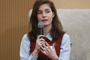 Amanda Knox heiratet in "Star Wars"-Outfit