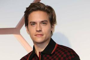 Horrorkuss! Dylan Sprouse reagiert auf Lästerattacke von Selena Gomez