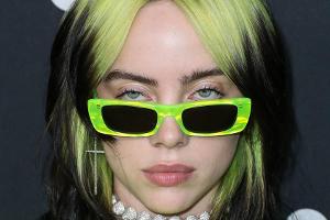 Billie Eilish zeigt sich erstmals ohne ihre Baggy-Klamotten
