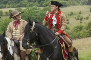 Gaston (Luke Evans) und LeFou (Josh Gad, l.) in "Die Schöne und das Biest"