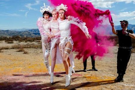 Das Shooting im Burning-Man-Look stellte die Nachwuchs-Models vor große Herausforderungen Das Shooting im Burning-Man-Look stellte die Nachwuchs-Models vor große Herausforderungen