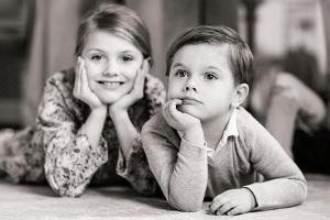 Geburtstagskind Prinz Oscar (r.) und seine große Schwester Estelle.