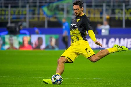 Am 26. Spieltag der Fußball-Bundesliga trifft der BVB mit Mats Hummels im Revierderby auf Schalke 04. Am 26. Spieltag der Fußball-Bundesliga trifft der BVB mit Mats Hummels im Revierderby auf Schalke 04.