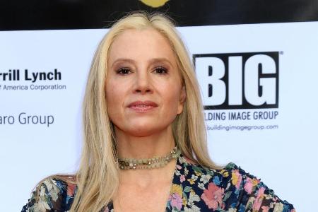 Mira Sorvino erzählte erst kürzlich, vergewaltigt worden zu sein. Mira Sorvino erzählte erst kürzlich, vergewaltigt worden zu sein.