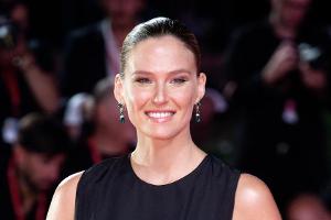 Bar Refaeli meldet sich nach der Geburt ihres dritten Kindes zu Wort