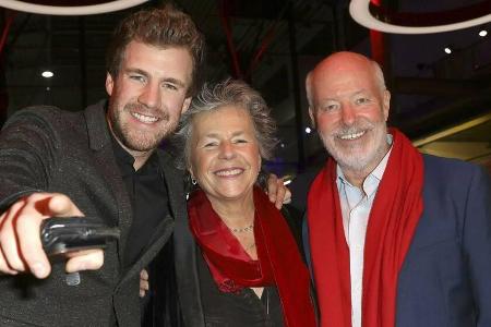 Luke Mockridge (l.) mit seinen Eltern Margie Kinsky und Bill Mockridge Luke Mockridge (l.) mit seinen Eltern Margie Kinsky und Bill Mockridge
