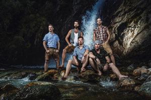 Warum voXXclub in Brasilien als die "Backstreet Boys der Alpen" gelten