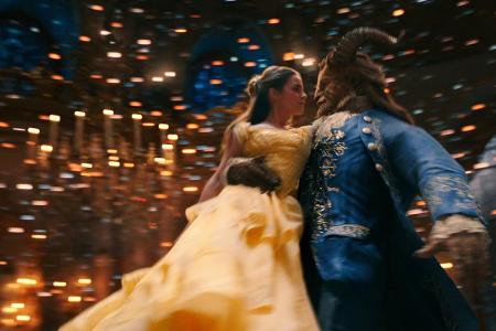 Emma Watson bezaubert als Belle in Emma Watson bezaubert als Belle in