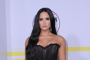 Demi Lovato wird beim Super Bowl 2020 die Nationalhymne trällern