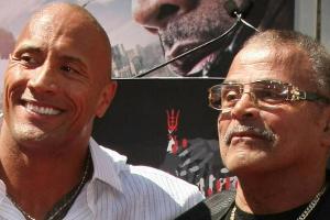 Dwayne Johnsons Vater ist tot: Rocky Johnson stirbt mit 75 Jahren