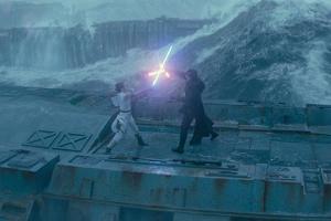 Kämpfen um ihre Vielleicht-Beziehung: Rey und Kylo Ren in der finalen Episode "Stars Wars: Der Aufstieg Skywalkers"