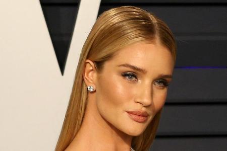 Der perfekte Lidstrich: Das britische Model Rosie Huntington-Whiteley weiß, wie er geht